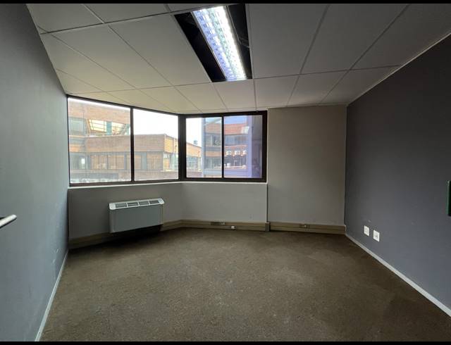 878M² OFFICE TO LET IN CENTURION CENTRAL